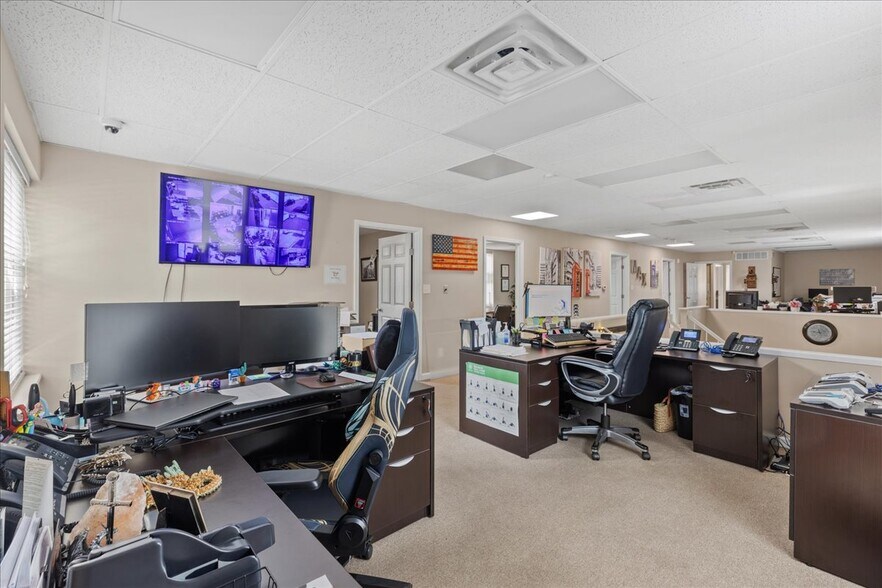 More Photos Of 411 N High St, Millville Medical For Sale