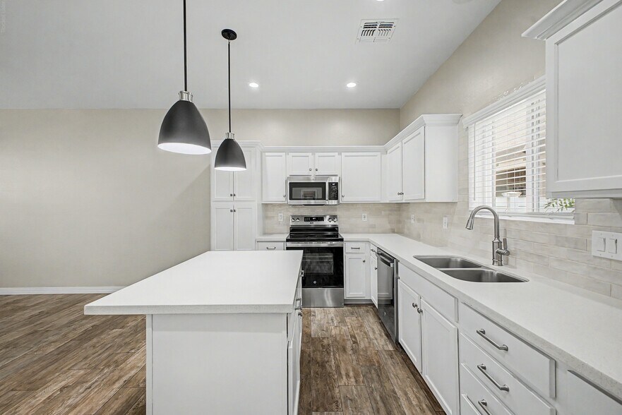 More Photos Of , Phoenix Multifamily For Sale