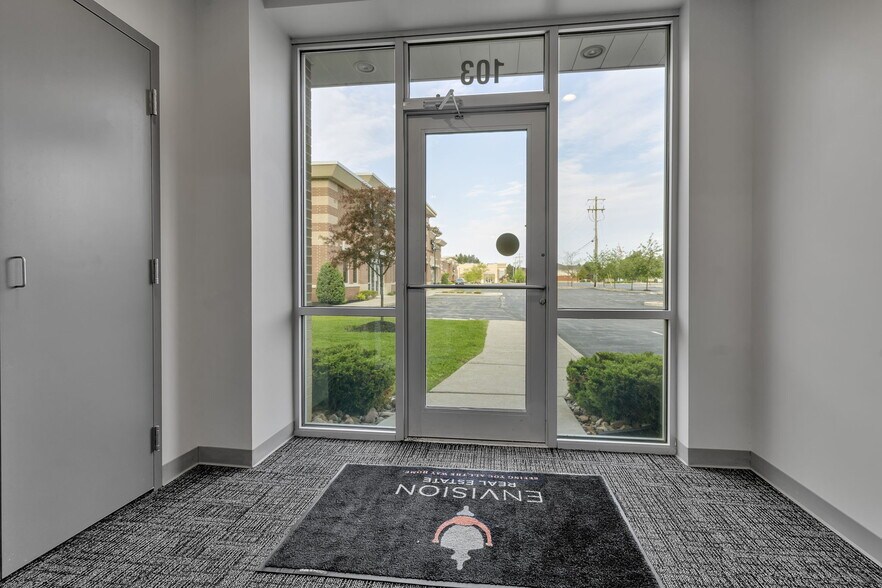 More Photos Of 6031-6045 Transit Rd, East Amherst Unknown For Lease