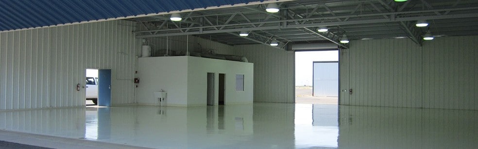 More Photos Of 6891 N Glen Harbor Blvd, Glendale Airplane Hangar For Sale