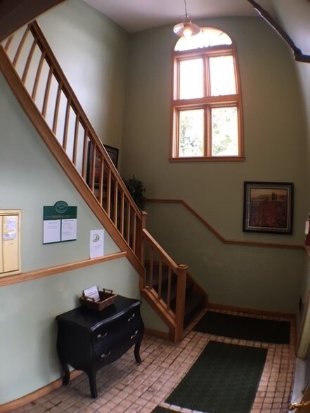 More Photos Of 8100-8116 Cazenovia Rd, Manlius Medical For Lease