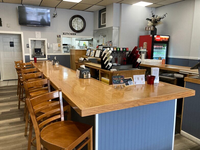 More Photos Of 37 S Broad St, Pawcatuck Storefront For Lease