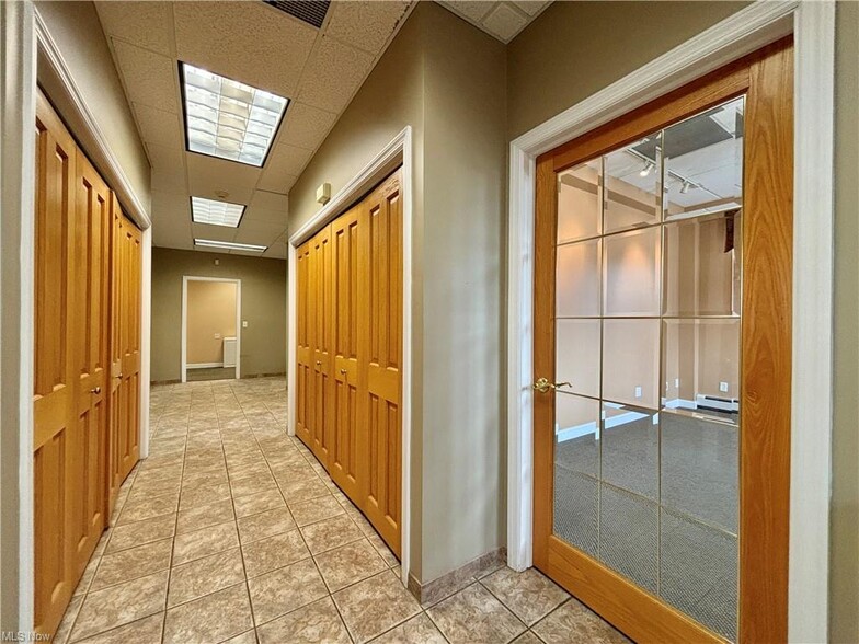 More Photos Of 3312 Lake Ave, Ashtabula Office For Sale