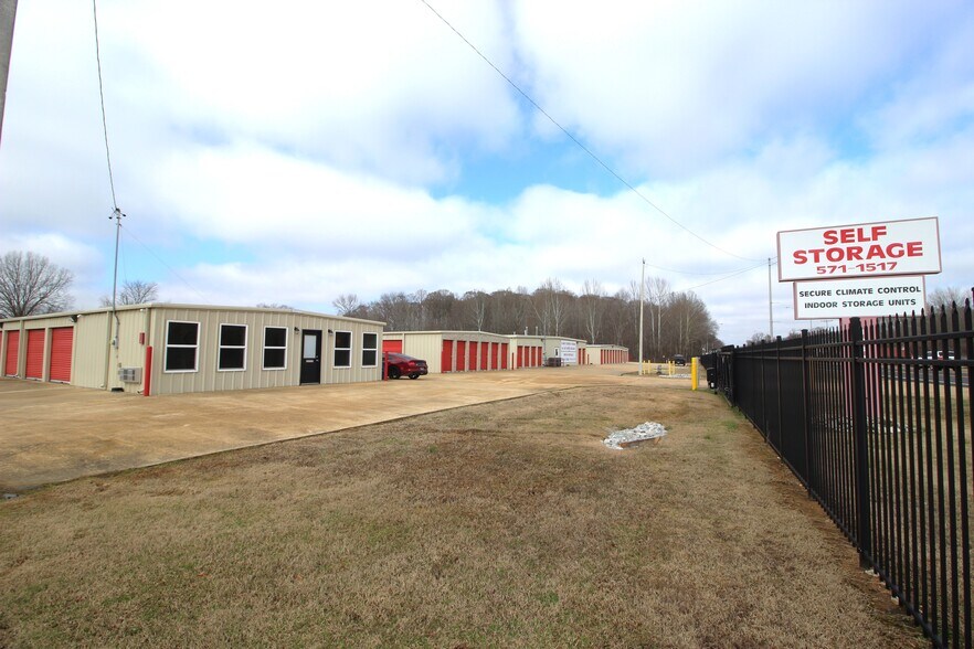 More Photos Of 1930 US Highway 45 Byp S, Trenton Self Storage For Sale