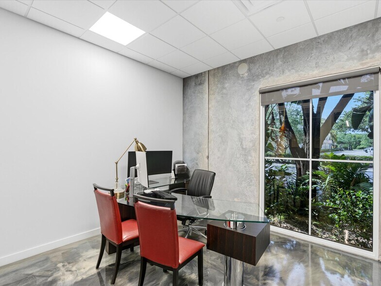 More Photos Of 15481 SW 12th St, Sunrise Flex For Sale
