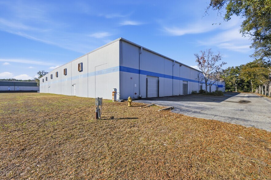 More Photos Of 451 SW 57th Ave, Ocala Distribution For Lease