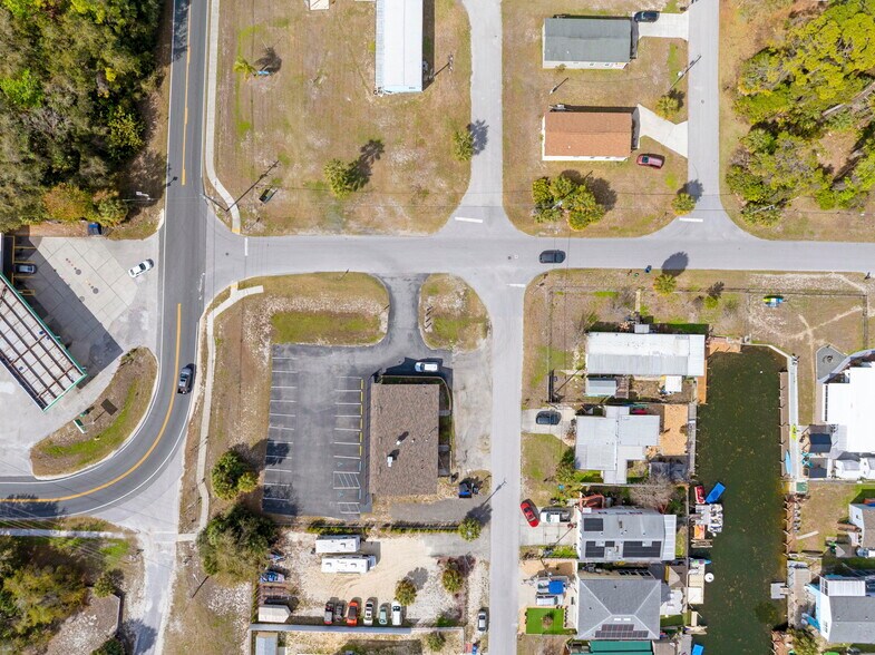 More Photos Of 7390 Shoal Line Blvd, Weeki Wachee Specialty For Sale