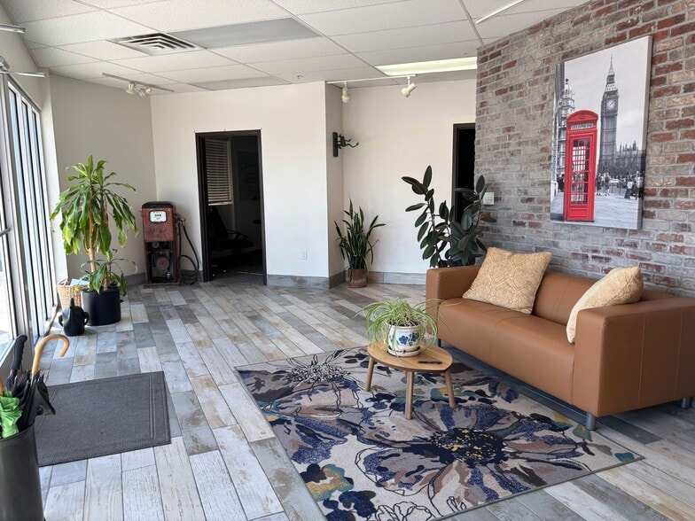 More Photos Of 3530-3560 S Main St, Salt Lake City Showroom For Lease