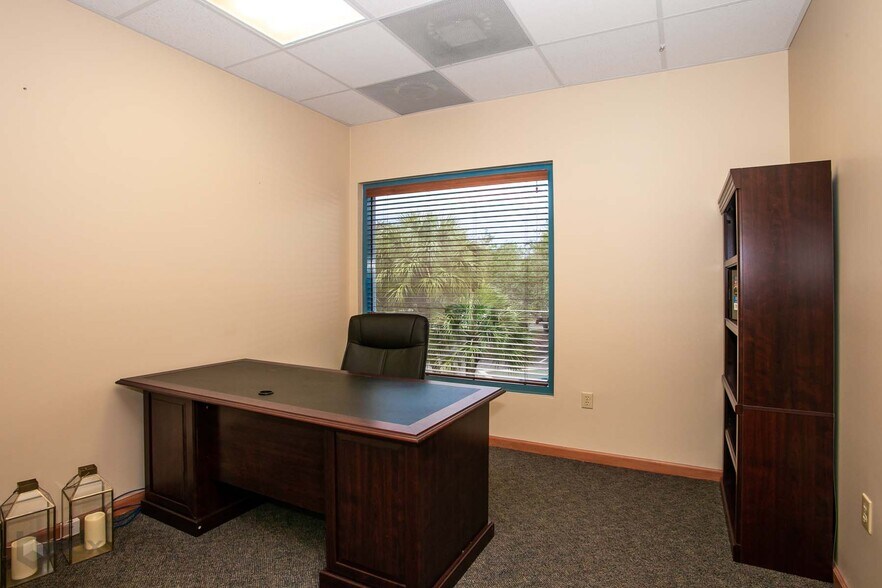 More Photos Of 10394 W Sample Rd, Coral Springs Medical For Lease