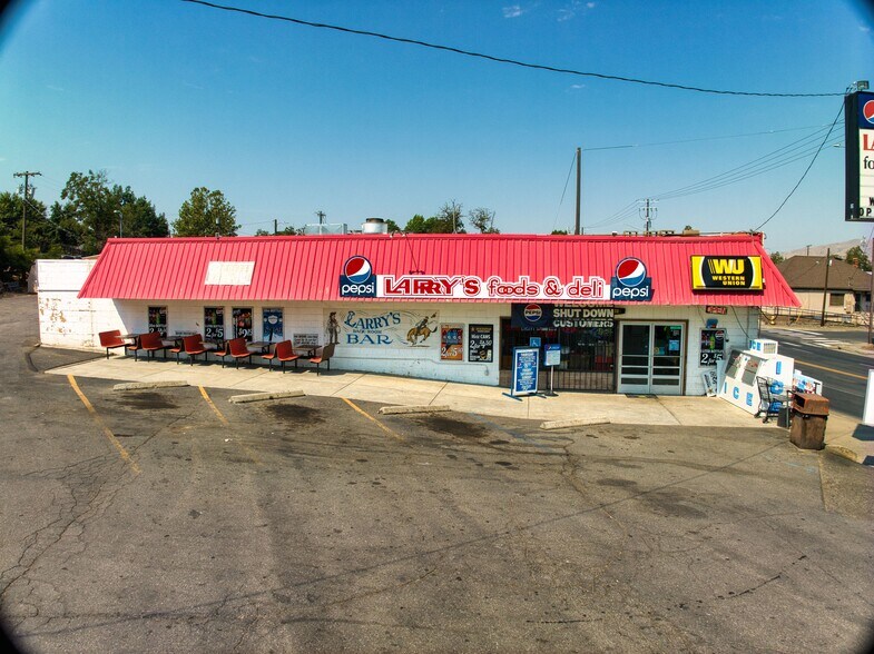 More Photos Of 2414 Main St, Lewiston Convenience Store For Sale
