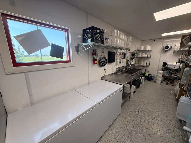 More Photos Of 201 N Cliff Ave, Harrisburg Fast Food For Sale