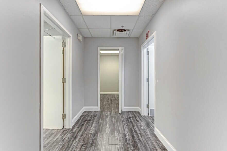 More Photos Of 2900 W Cypress Creek Rd, Fort Lauderdale Medical For Sale