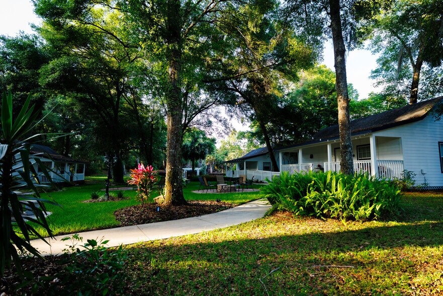 More Photos Of 215 E French Ave, Orange City Hospitality For Sale