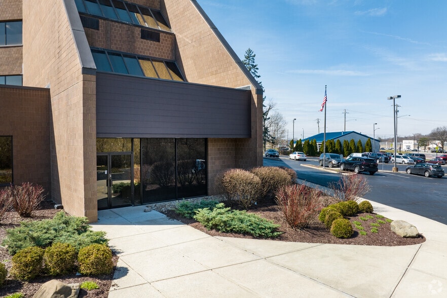 More Photos Of 4243 Hunt Rd, Cincinnati Medical For Lease