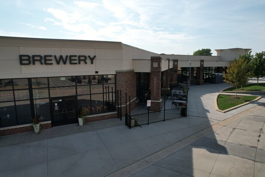 More Photos Of 20-40 Arena Center, Council Bluffs Unknown For Lease