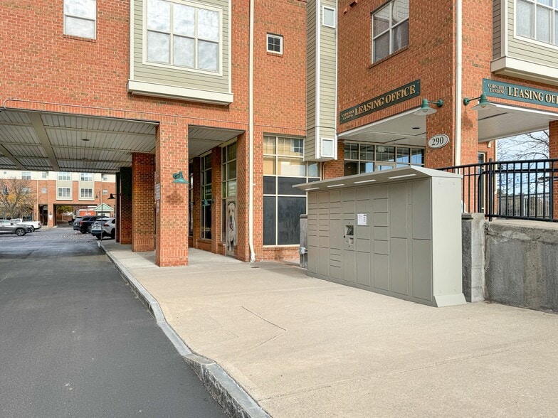 More Photos Of 290 Exchange Blvd, Rochester Apartments For Lease