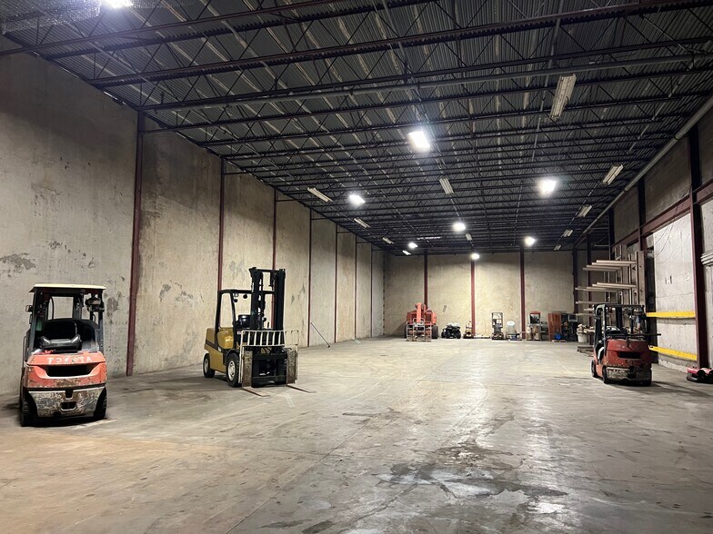 More Photos Of 153 Rosedale, Jackson Warehouse For Lease