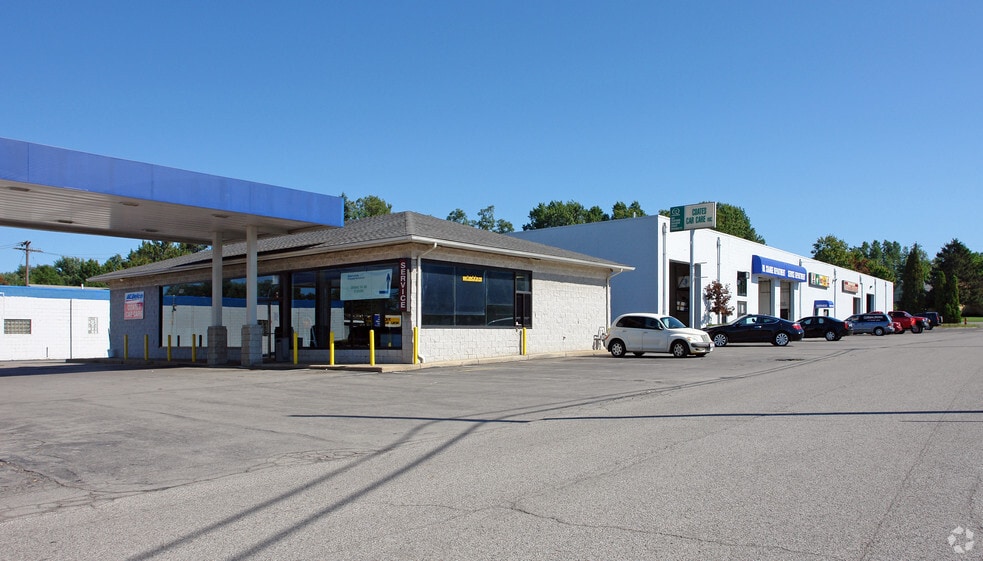 Primary Photo Of 2821 Garland St, Niles Auto Repair For Sale