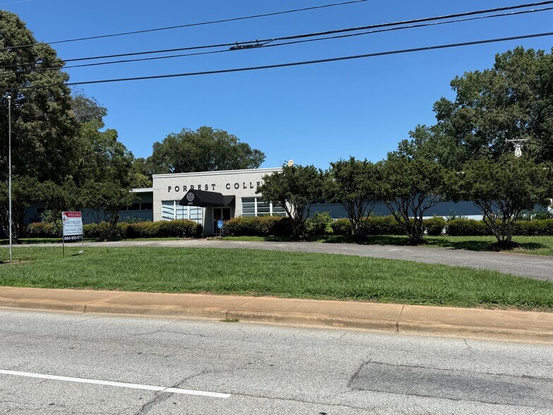Primary Photo Of 601 E River St, Anderson Office For Lease