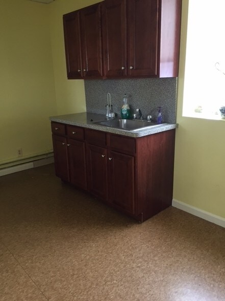 More Photos Of 233 W Route 59, Nanuet Storefront For Lease