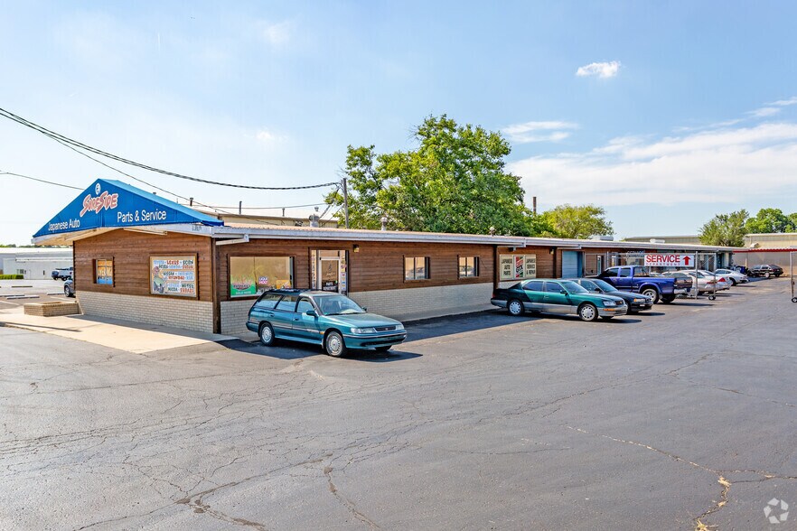 More Photos Of 6247 E 15th St, Tulsa Auto Repair For Sale