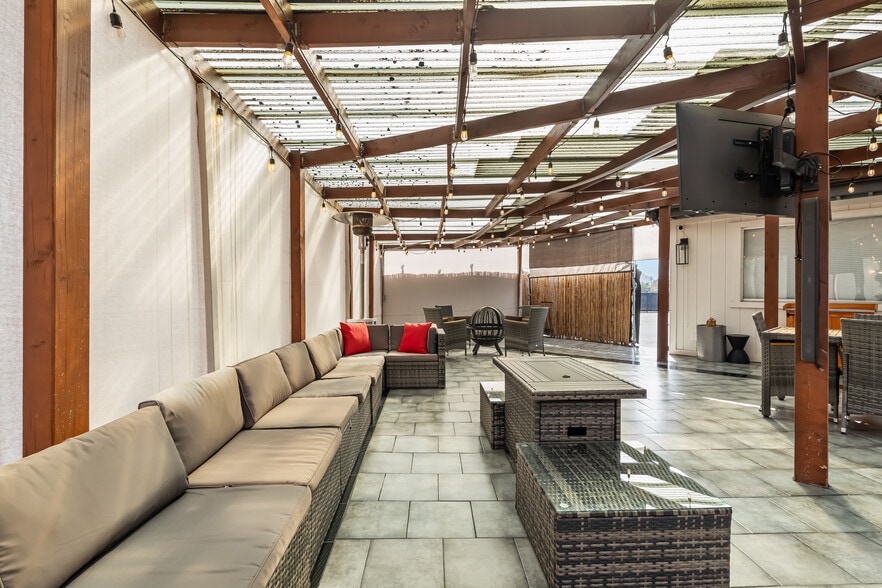 More Photos Of 2366 Main St, Ramona Office For Sale