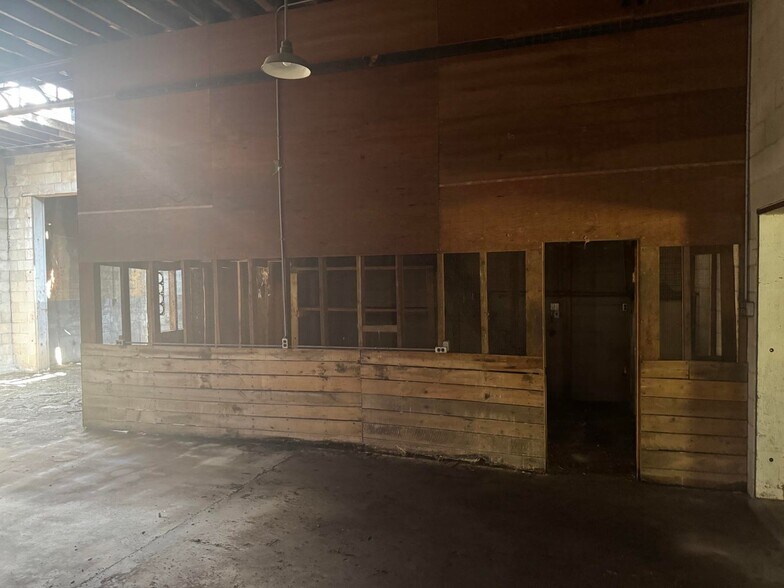 More Photos Of 5860 W Saginaw Rd, Coleman General Retail For Sale