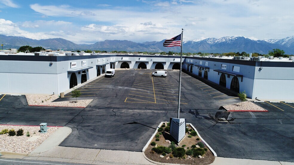 More Photos Of 2319-2351 S Decker Lake Blvd, Salt Lake City Warehouse For Lease