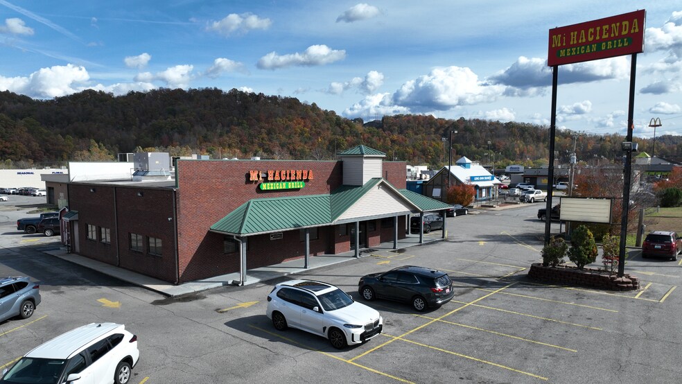 More Photos Of 309 - 419 KY-321, Paintsville General Retail For Sale