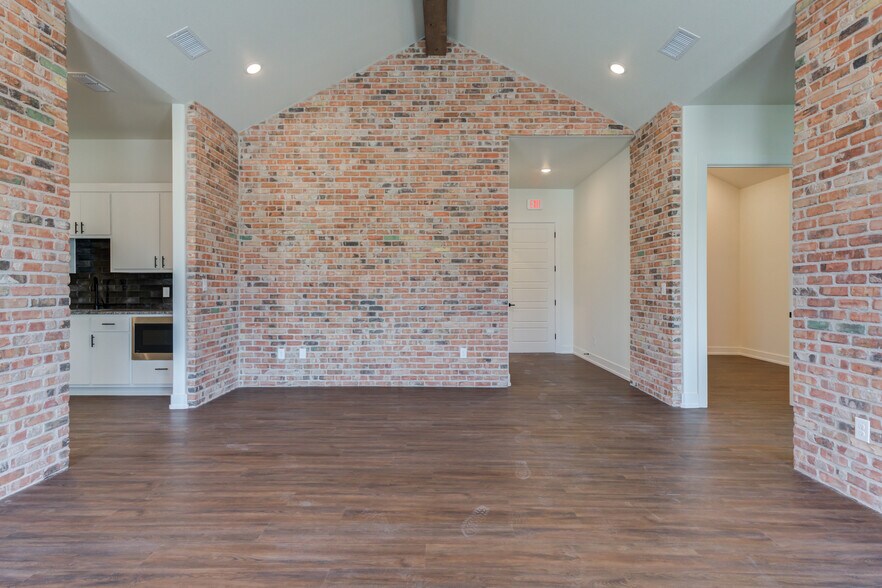 More Photos Of 3913 County Road 1350, Lubbock Industrial For Sale