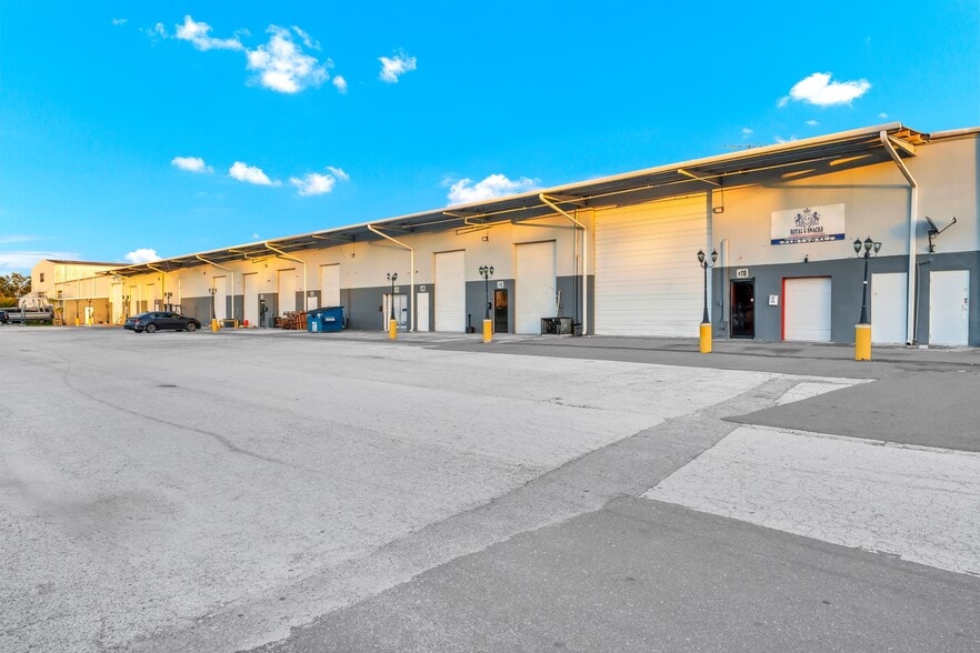 More Photos Of 8504 E Adamo Dr, Tampa Industrial For Lease