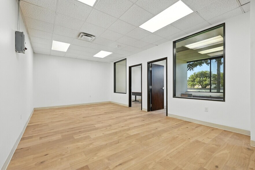 More Photos Of 1100 W Campbell Rd, Richardson Office For Lease