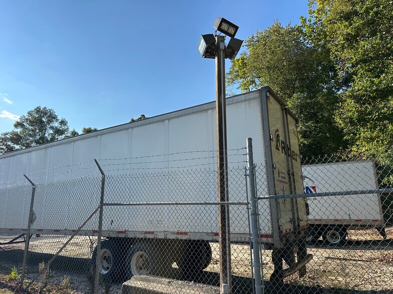 More Photos Of 8271 Brock Bridge Rd, Laurel Warehouse For Sale