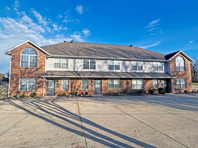 Primary Photo Of 6201 W Main St, Maryville Office For Lease