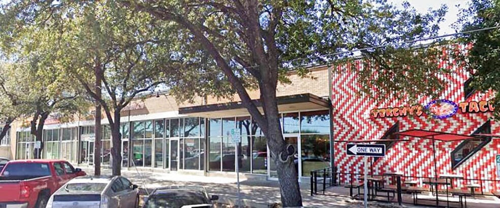 Primary Photo Of 301 N Guadalupe St, San Marcos Storefront Retail Office For Lease