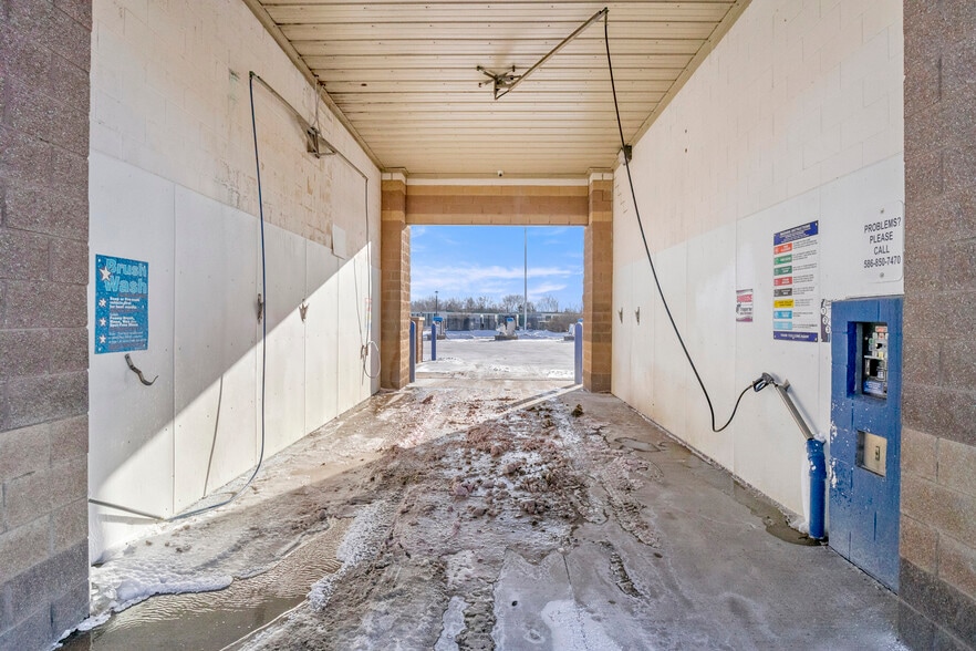 More Photos Of 8858 N Telegraph Rd, Newport Carwash For Sale
