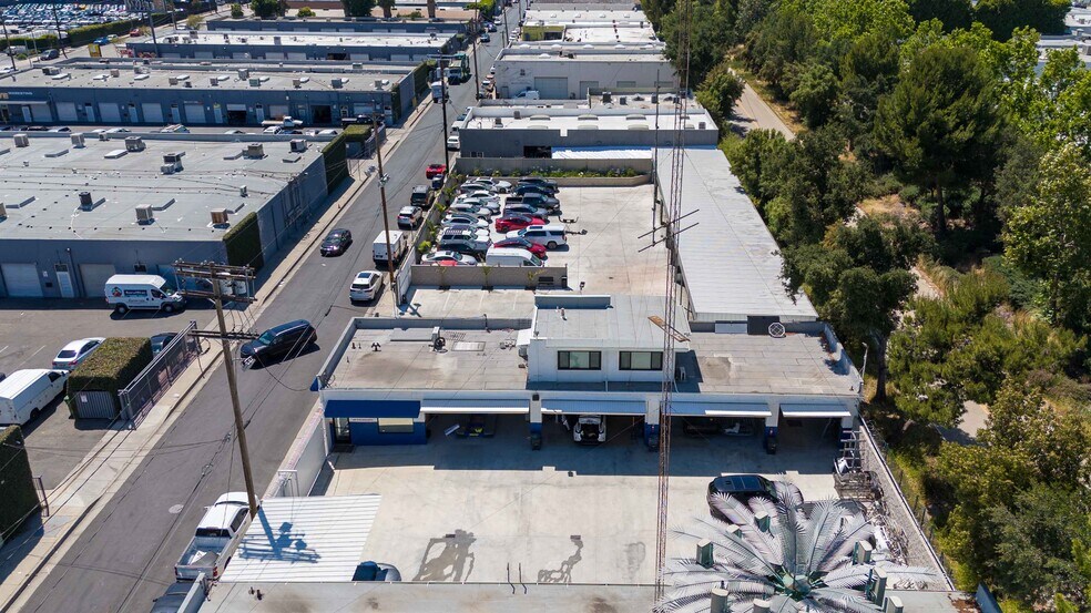 More Photos Of 14723 Aetna St, Van Nuys Auto Repair For Sale