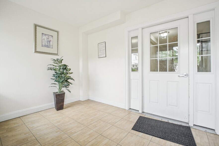 More Photos Of 219 Summer Ave, Newark Apartments For Sale