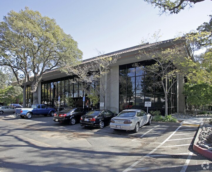 More Photos Of 4330 Auburn Blvd, Sacramento Office For Sale