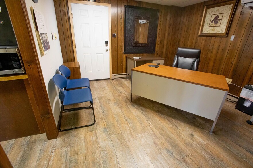 More Photos Of 926 Ben Franklin Hwy E, Douglassville Office For Sale