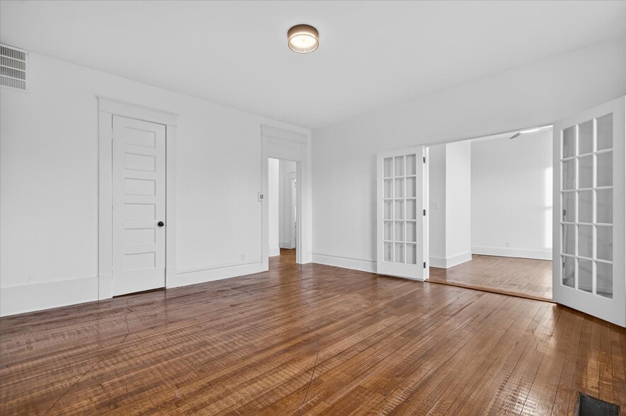 More Photos Of 822 S Johnstone Ave, Bartlesville Freestanding For Sale