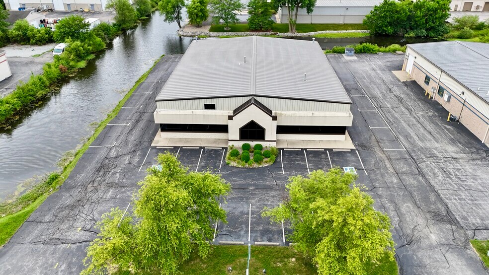 More Photos Of 5237 Commerce Cir, Indianapolis Warehouse For Sale