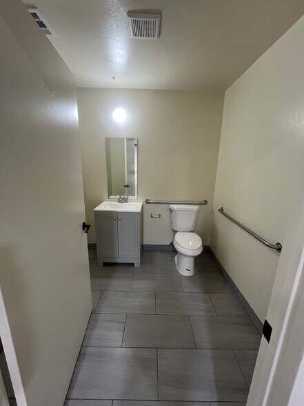 More Photos Of 1348 Santa Anita Ave, South El Monte Warehouse For Lease