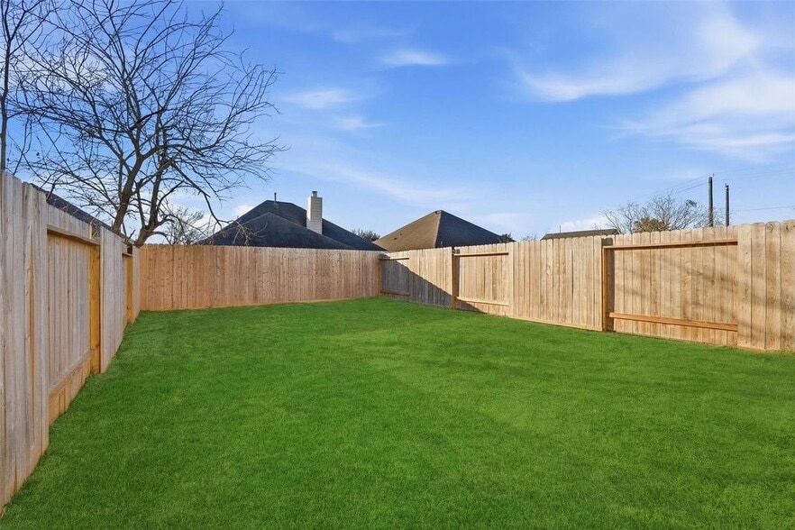 More Photos Of 7908 Brandon St, Houston Multifamily For Sale