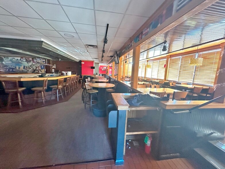 More Photos Of 4733 S Yale Ave, Tulsa Restaurant For Lease