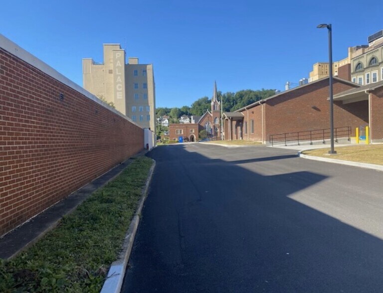 More Photos Of 158 W Pike St, Clarksburg Post Office For Sale