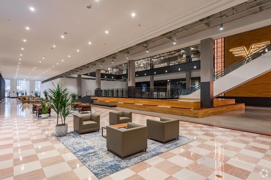 More Photos Of 433 W Van Buren St, Chicago Office For Lease