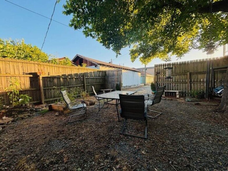 More Photos Of 240 Boykin Ct, Clinton Office For Sale