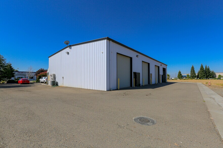 More Photos Of 128 Heron Way, Merced Light Manufacturing For Lease