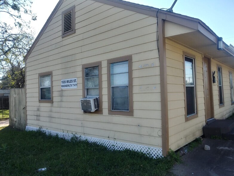 More Photos Of 1026 Miles St, Rosenberg Apartments For Sale